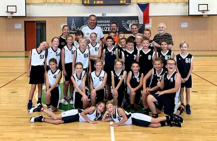 Basketbalisté uctí turnajem památku Zdeňka Holého