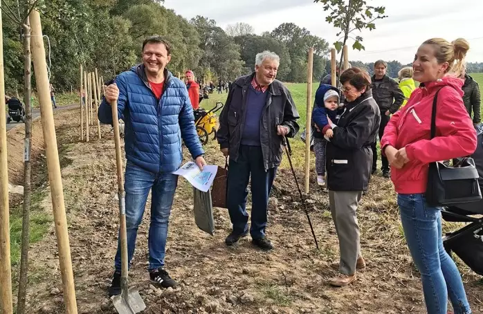 Rodiče mohou zasadit stromky pro své děti