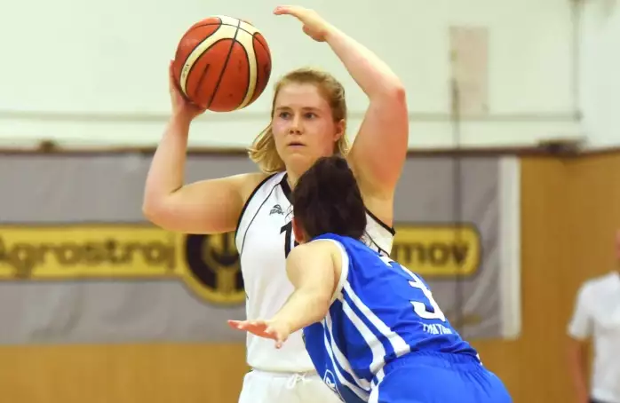 Favoritky nezaskočily. Basketbalistky začaly porážkami 