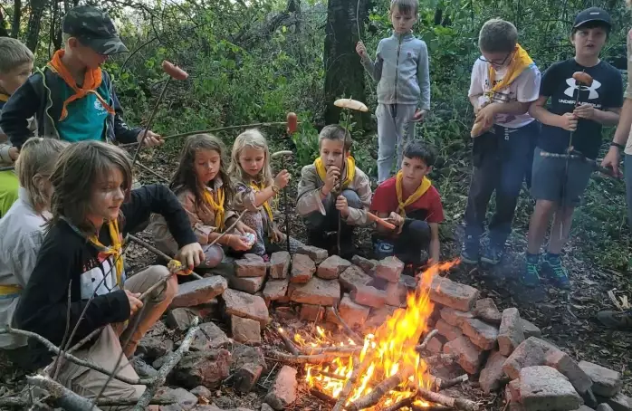 Tradiční rituál. Skauti přijali nováčky na sv. Anně