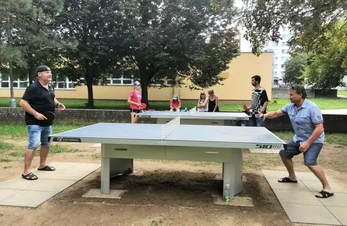 U dětského hřiště u Vrbiček přibyly pingpongové stoly